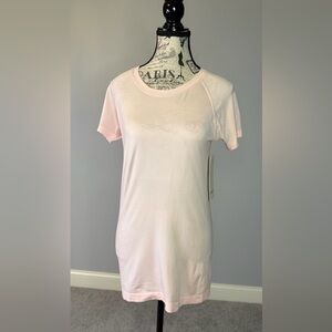 Lululemon NWT swiftly tech short sleeve 2.0 Strawberry Milkshake size 8